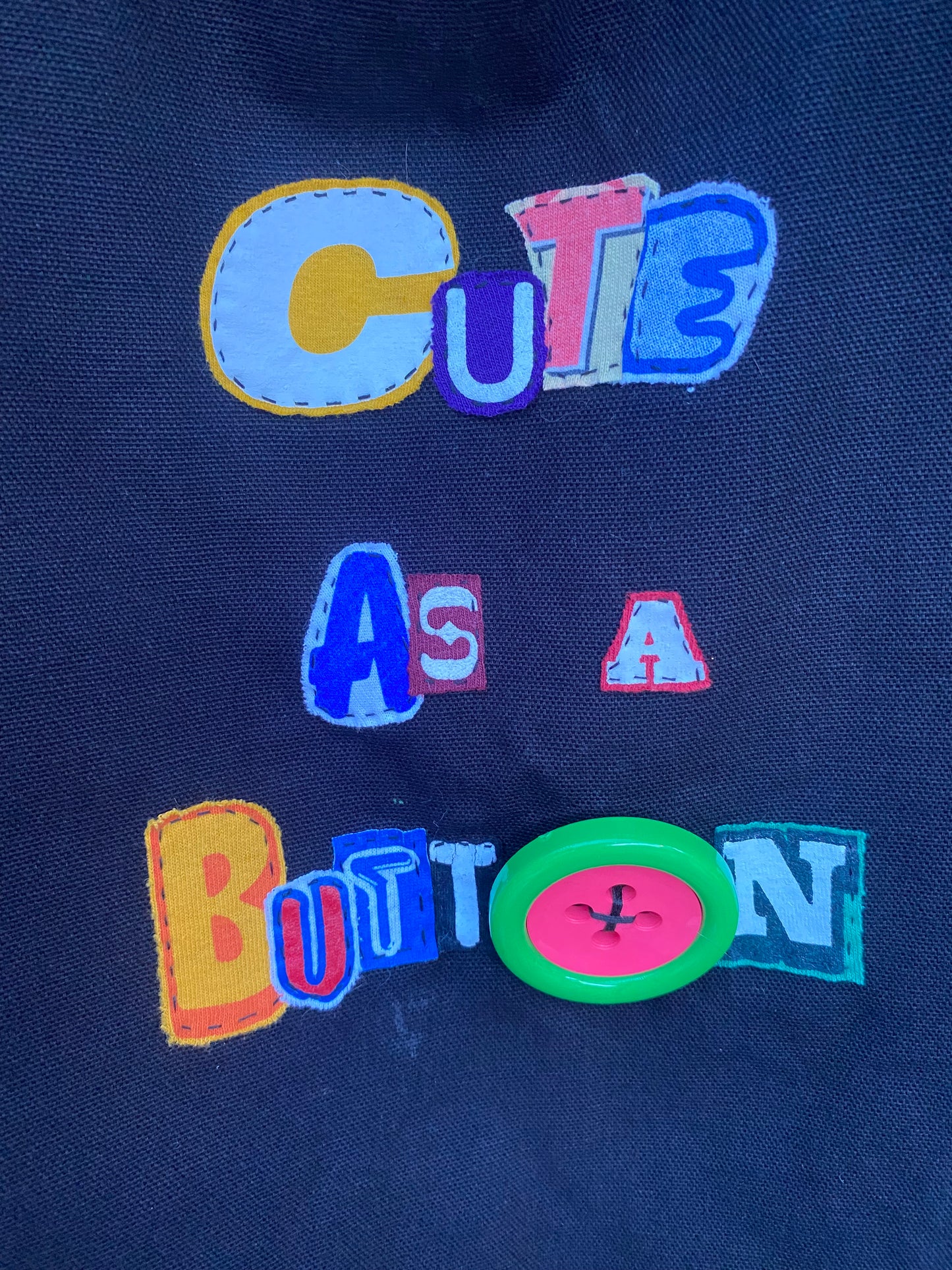 Cute As A Button Tote | Multiple Colors