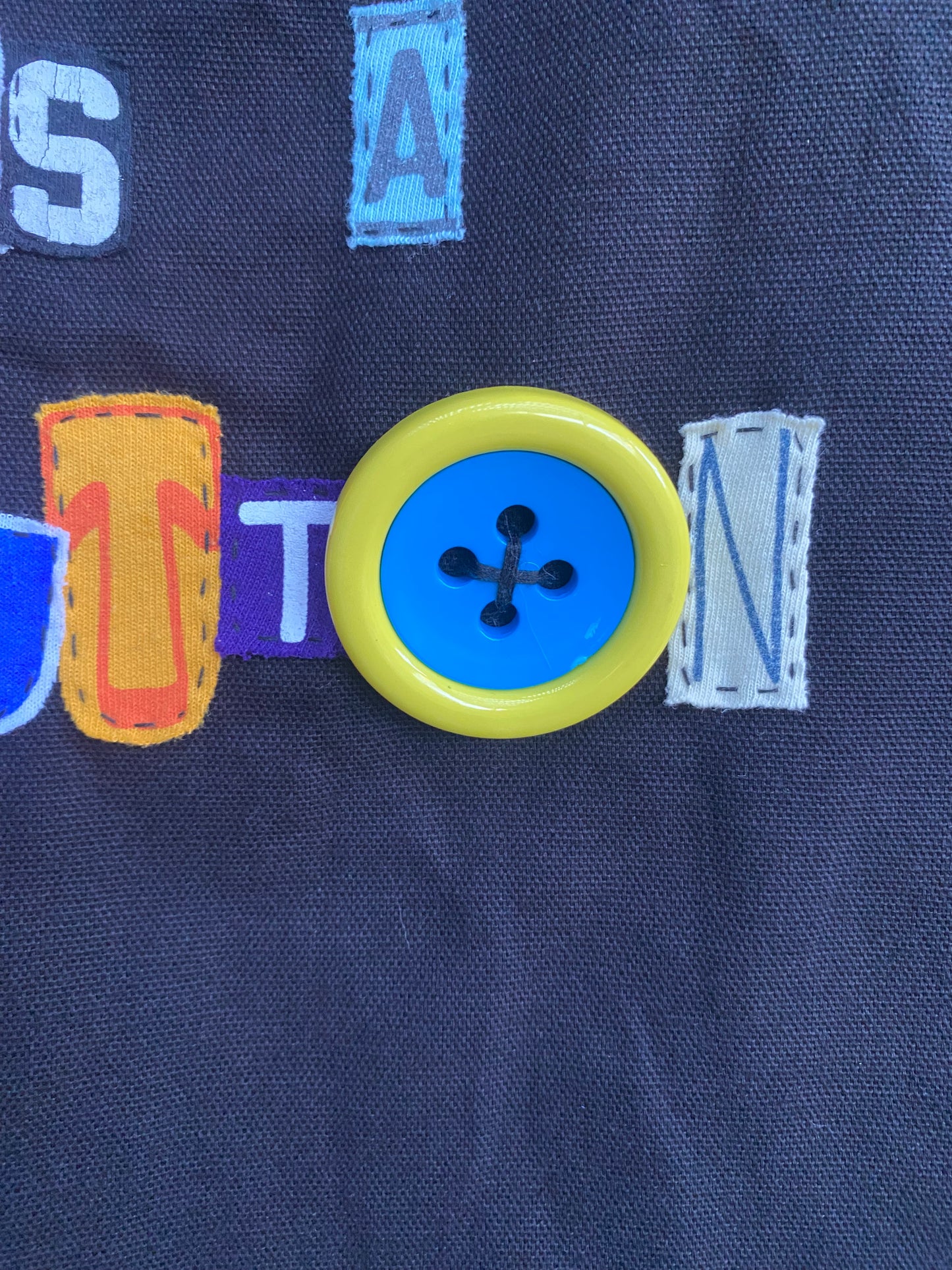Cute As A Button Tote | Multiple Colors