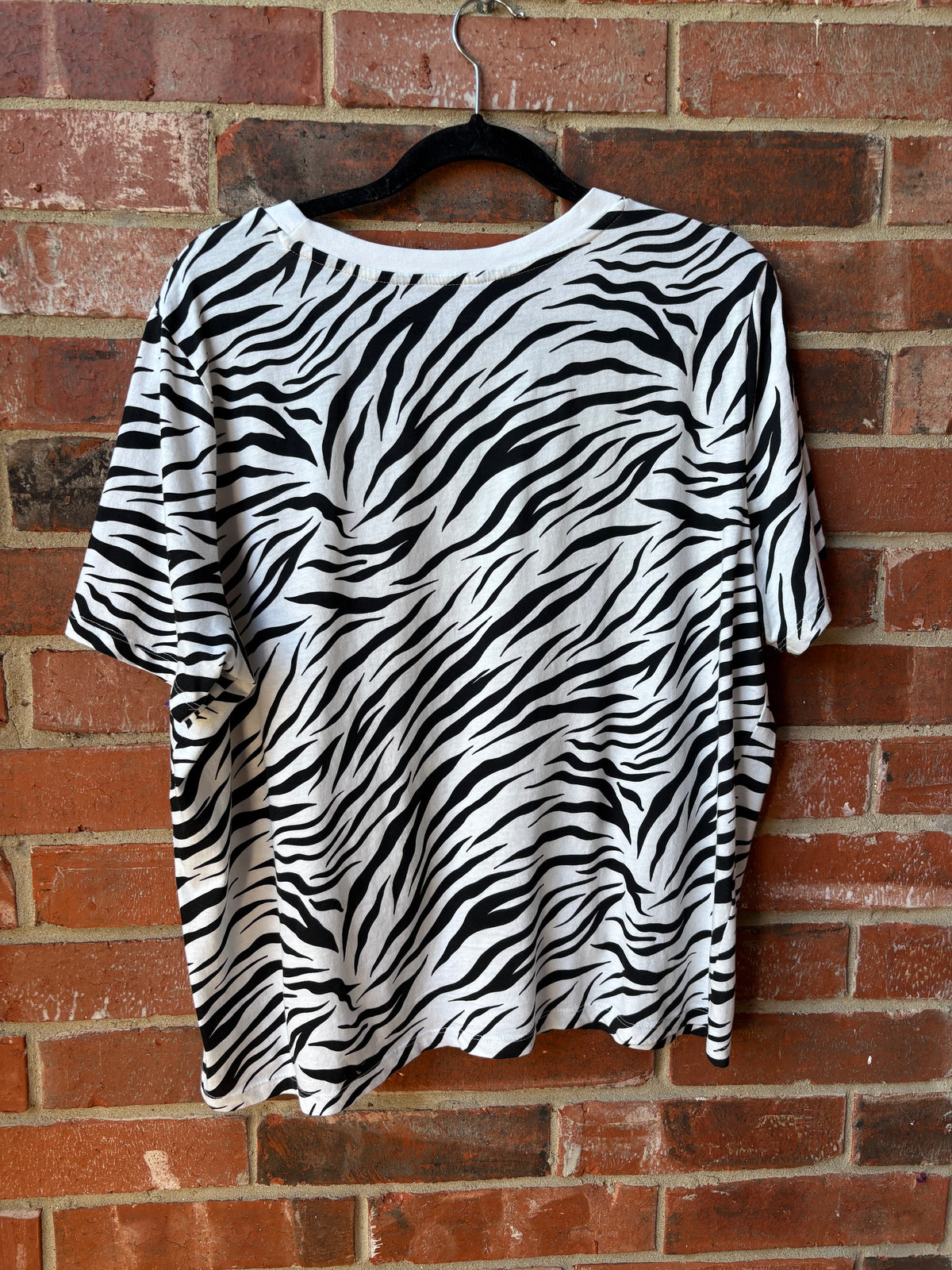 Irritates The Metalheads Tee - (Zebra L)